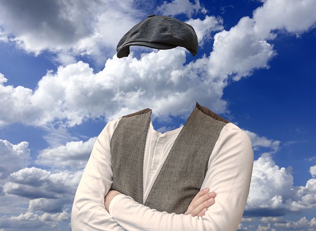 postava s čepicí